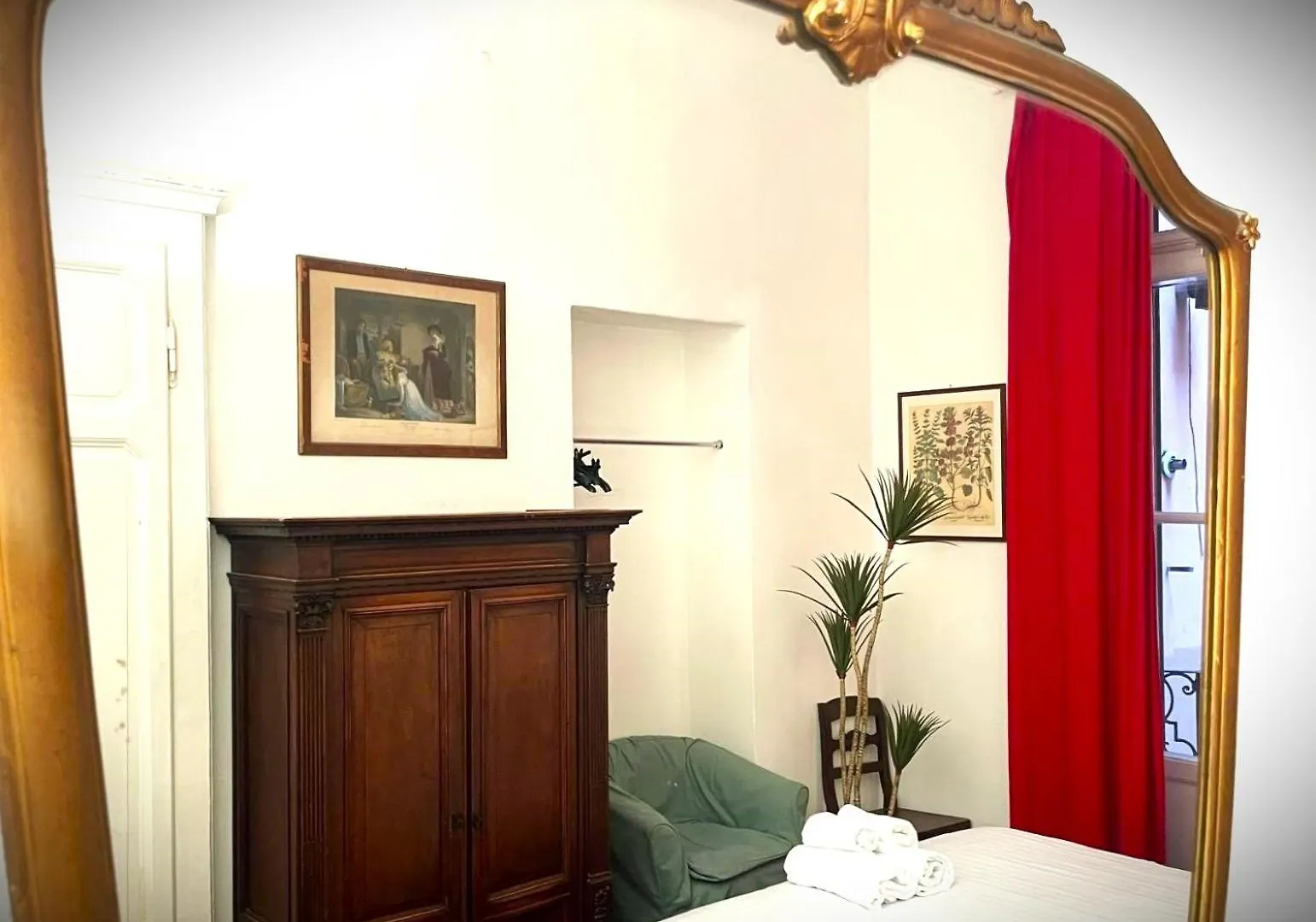 Casa Milano - Apartments And Rooms - Vintage Vibes, Balcony  Milan