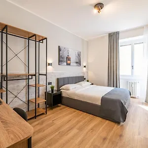 Binario Verticale Apartment